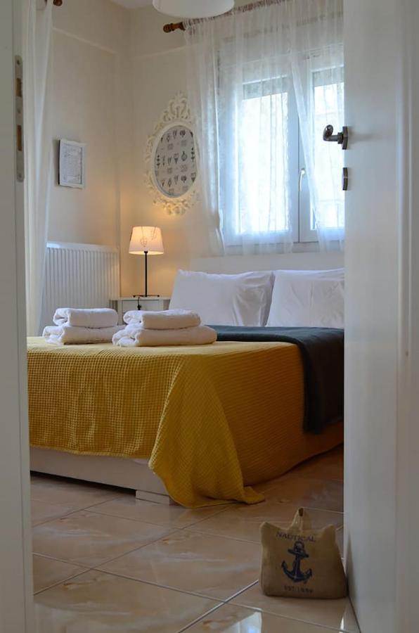 Lemon Beach Front Apartment, Nikiti Экстерьер фото