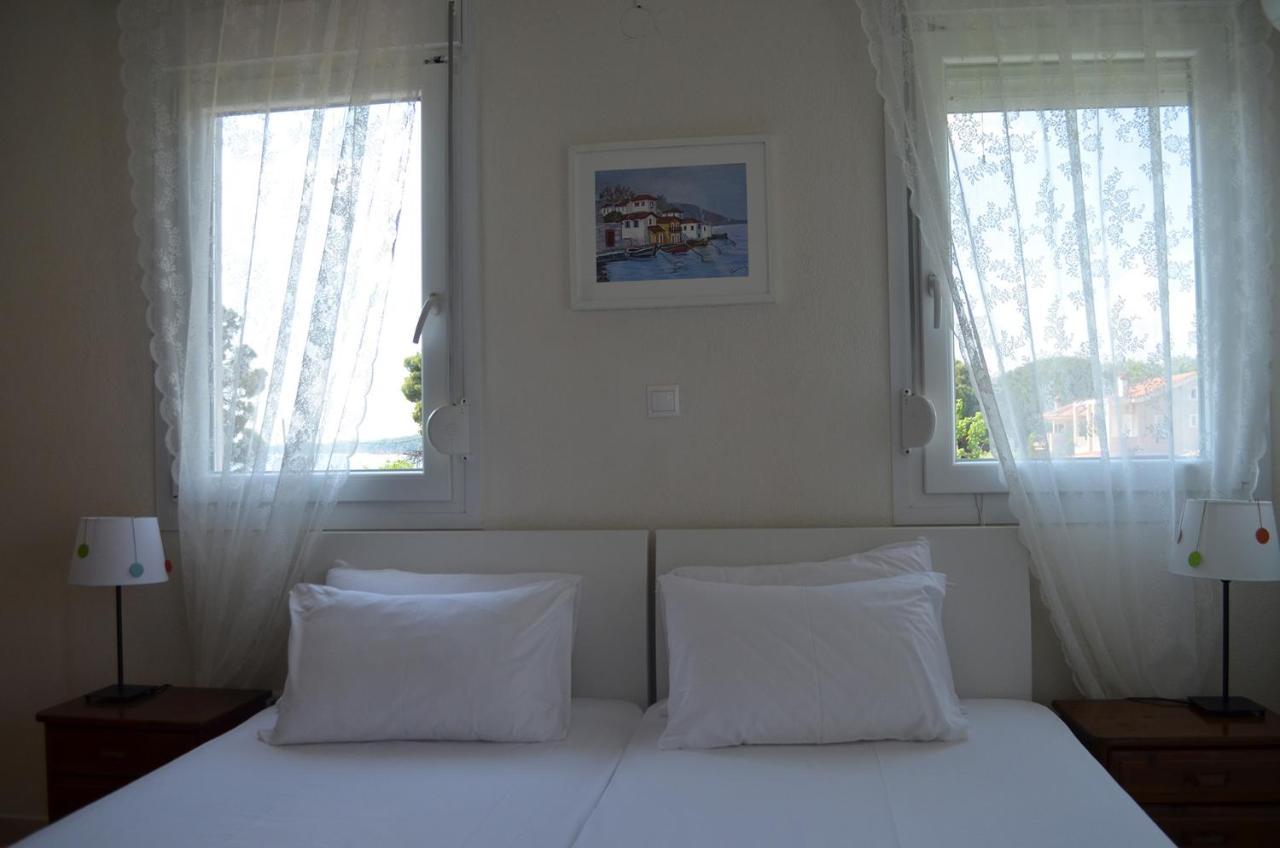 Lemon Beach Front Apartment, Nikiti Экстерьер фото