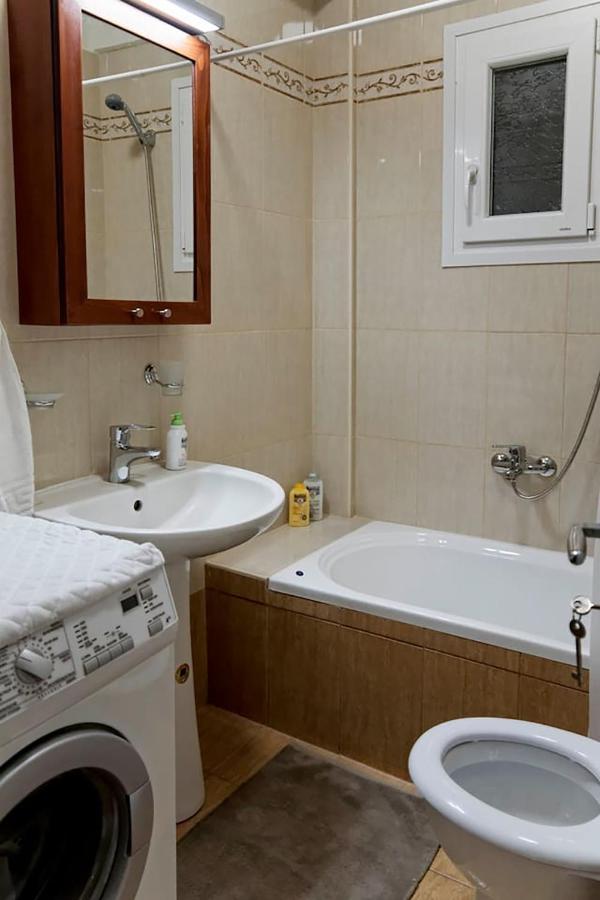 Lemon Beach Front Apartment, Nikiti Экстерьер фото
