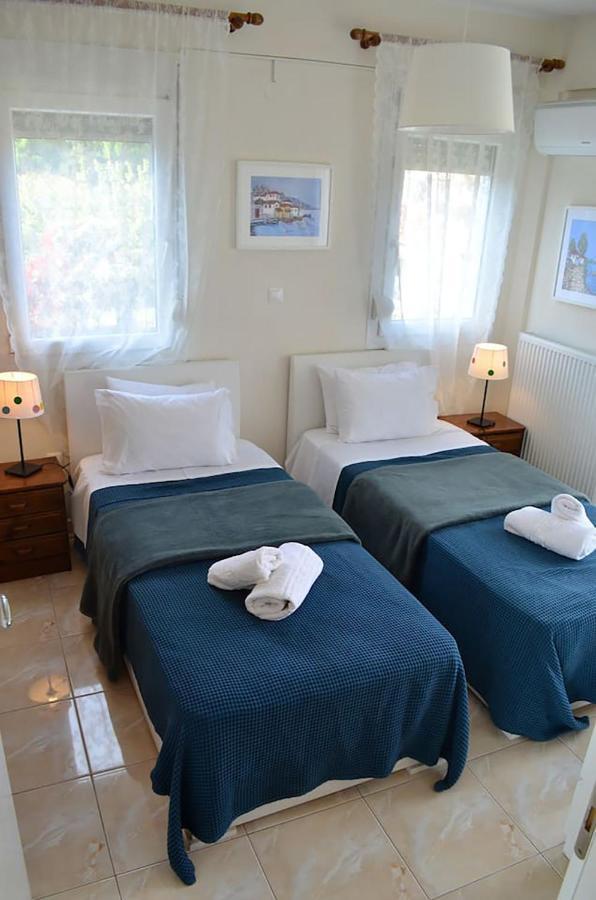 Lemon Beach Front Apartment, Nikiti Экстерьер фото