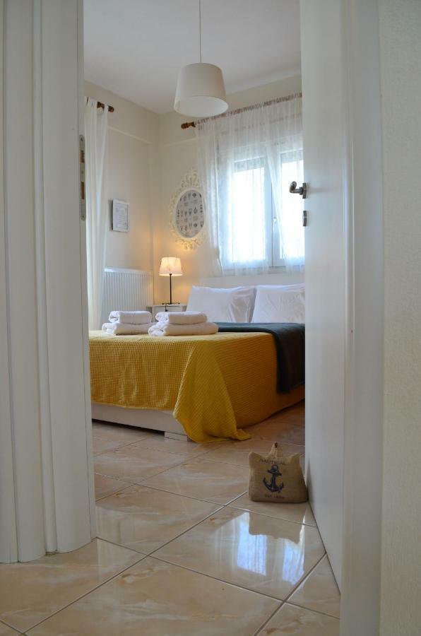 Lemon Beach Front Apartment, Nikiti Экстерьер фото